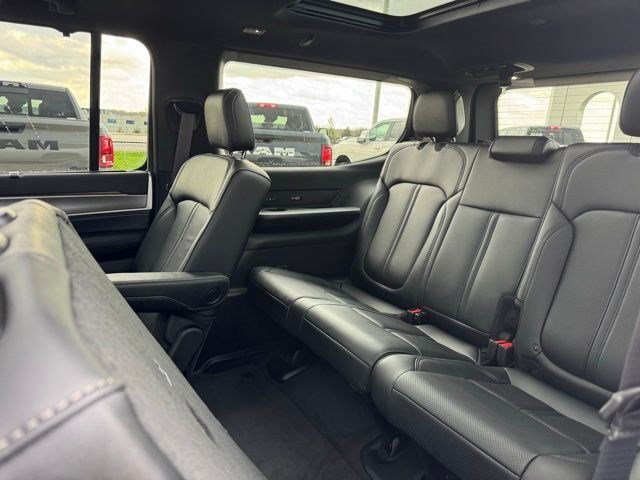New 2026 Jeep Grand Wagoneer Limited AWD/4WD image 32
