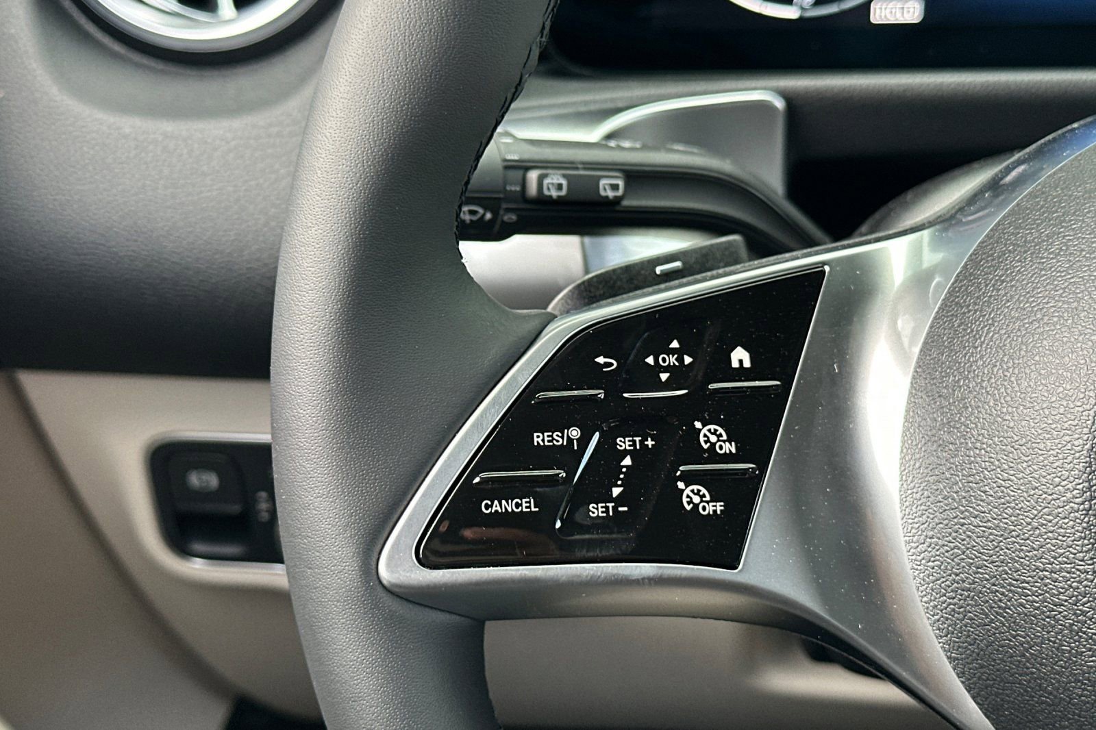 New 2026 Mercedes-Benz GLB 250 GLB 250 image 25