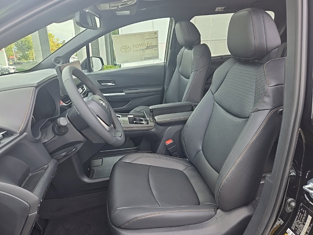 New 2026 Toyota Sienna XLE Woodland Edition AWD/4WD image 12
