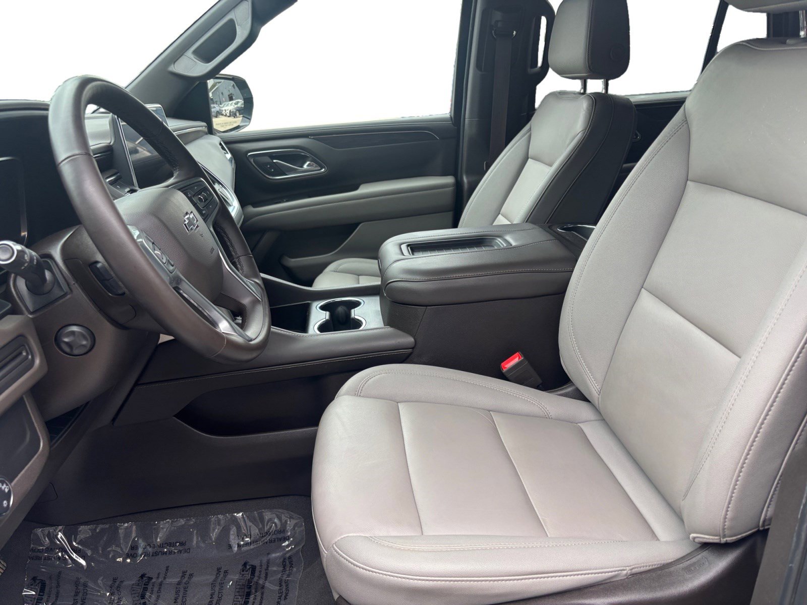 Used 2023 Chevrolet Tahoe Z71 w/ Luxury Package image 9
