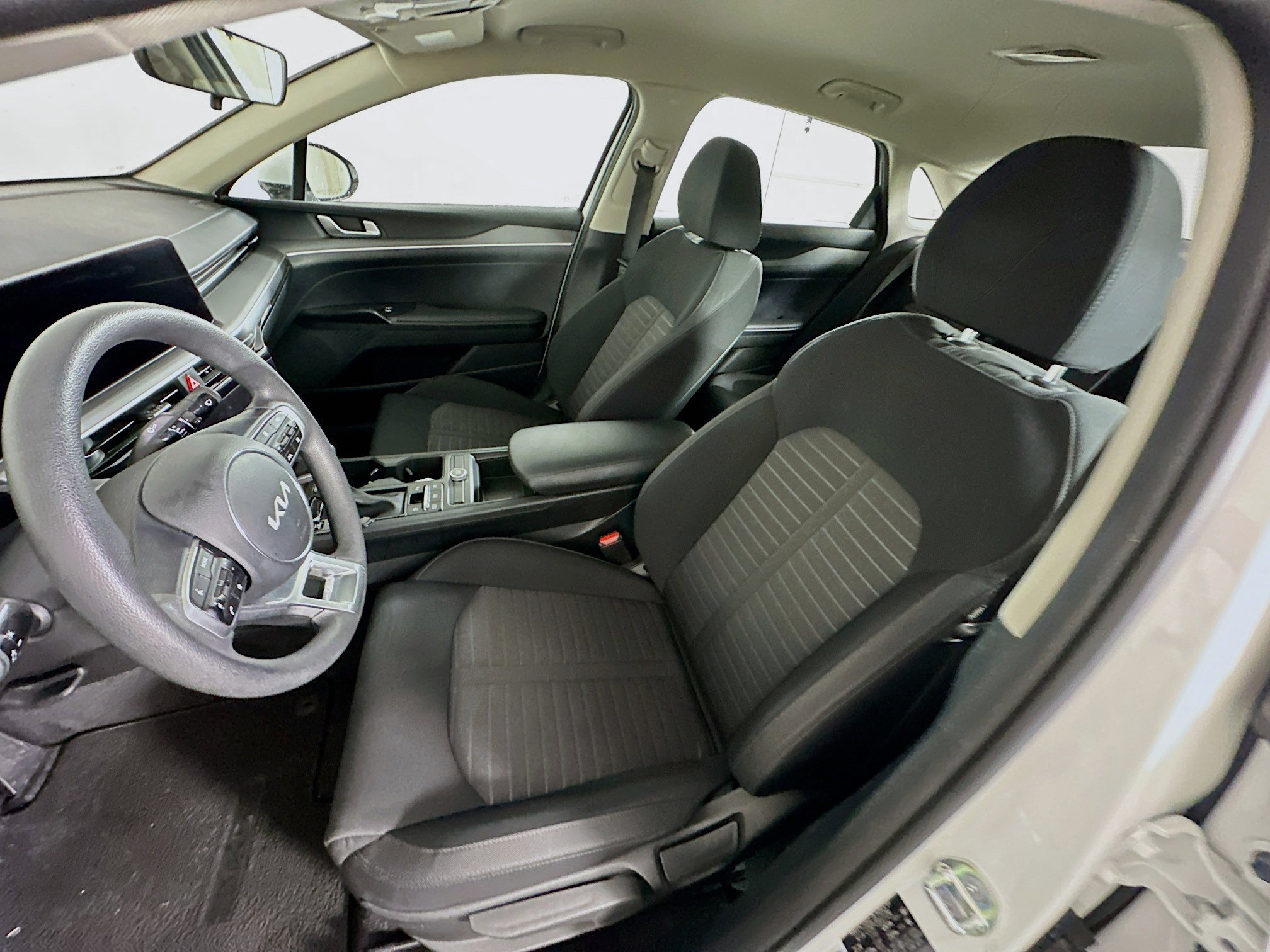 Used 2025 Kia K5 LXS FWD image 13