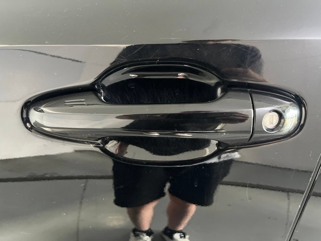 Used 2019 Toyota Highlander Limited AWD/4WD image 40