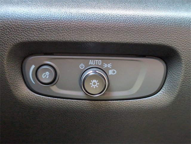 Certified 2023 Chevrolet Traverse RS image 18