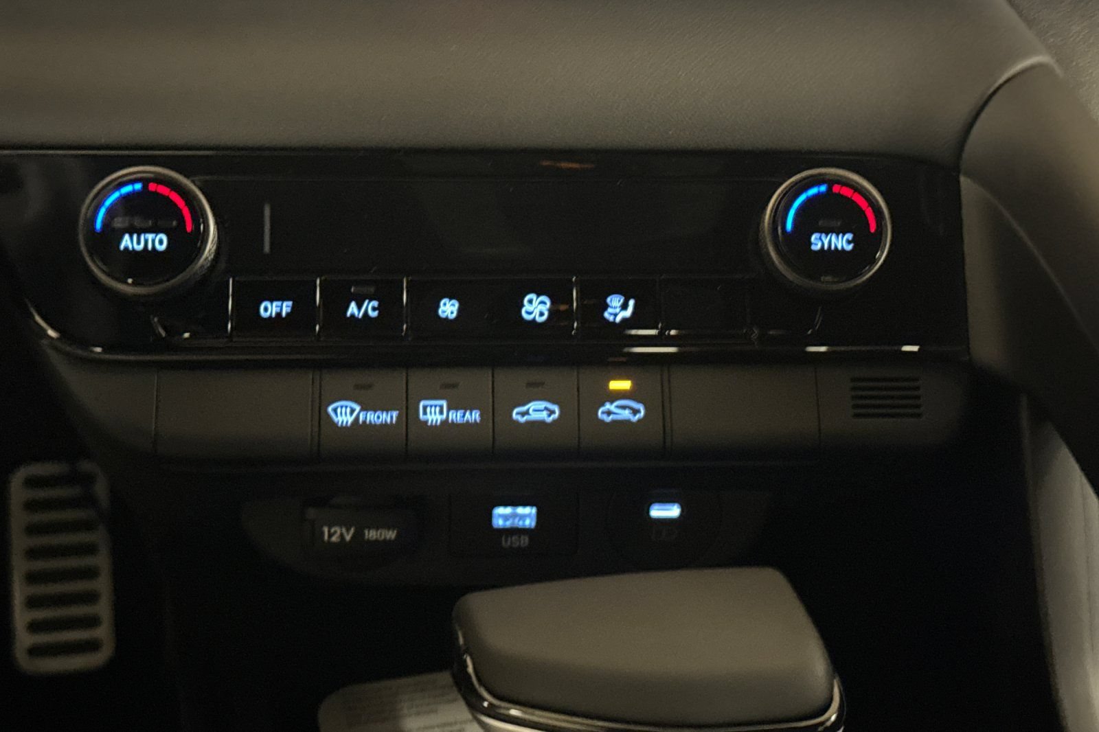 New 2026 Hyundai Elantra Sport FWD image 19