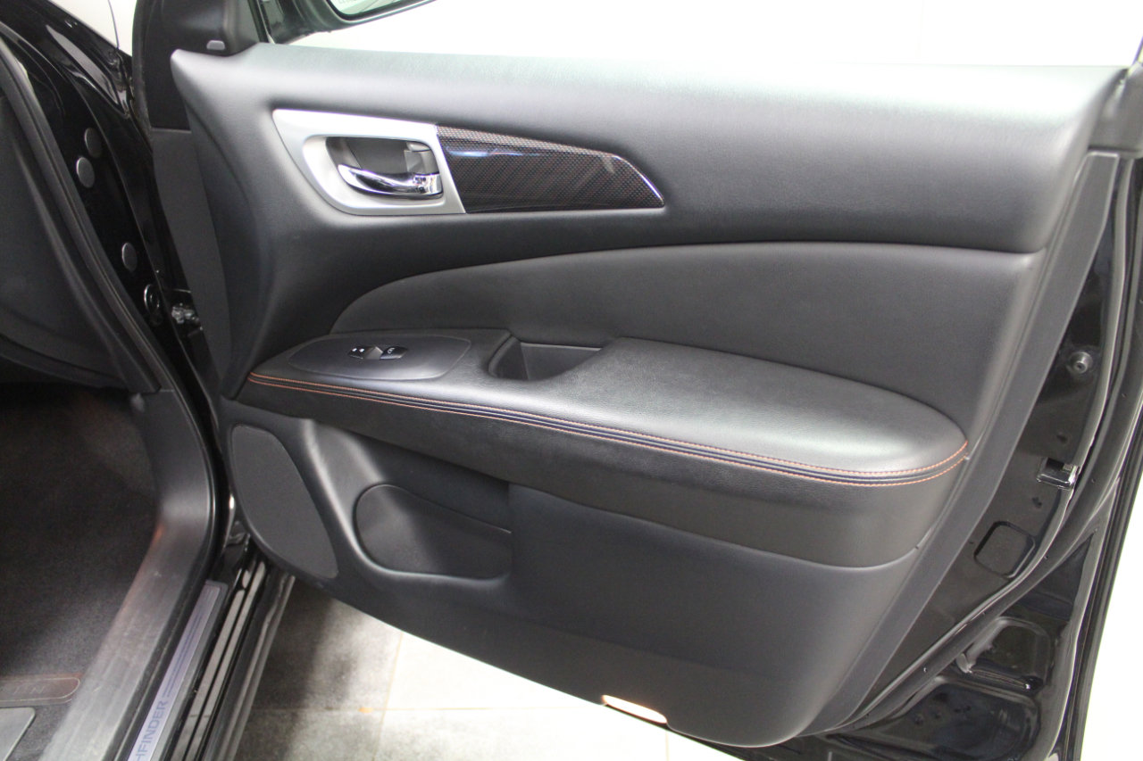 Used 2019 Nissan Pathfinder SL image 30