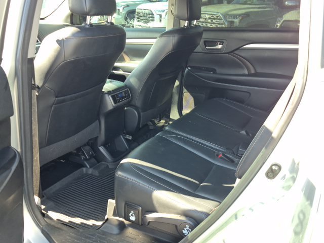 Used 2018 Toyota Highlander XLE w/ Protection Package #3 FWD image 8