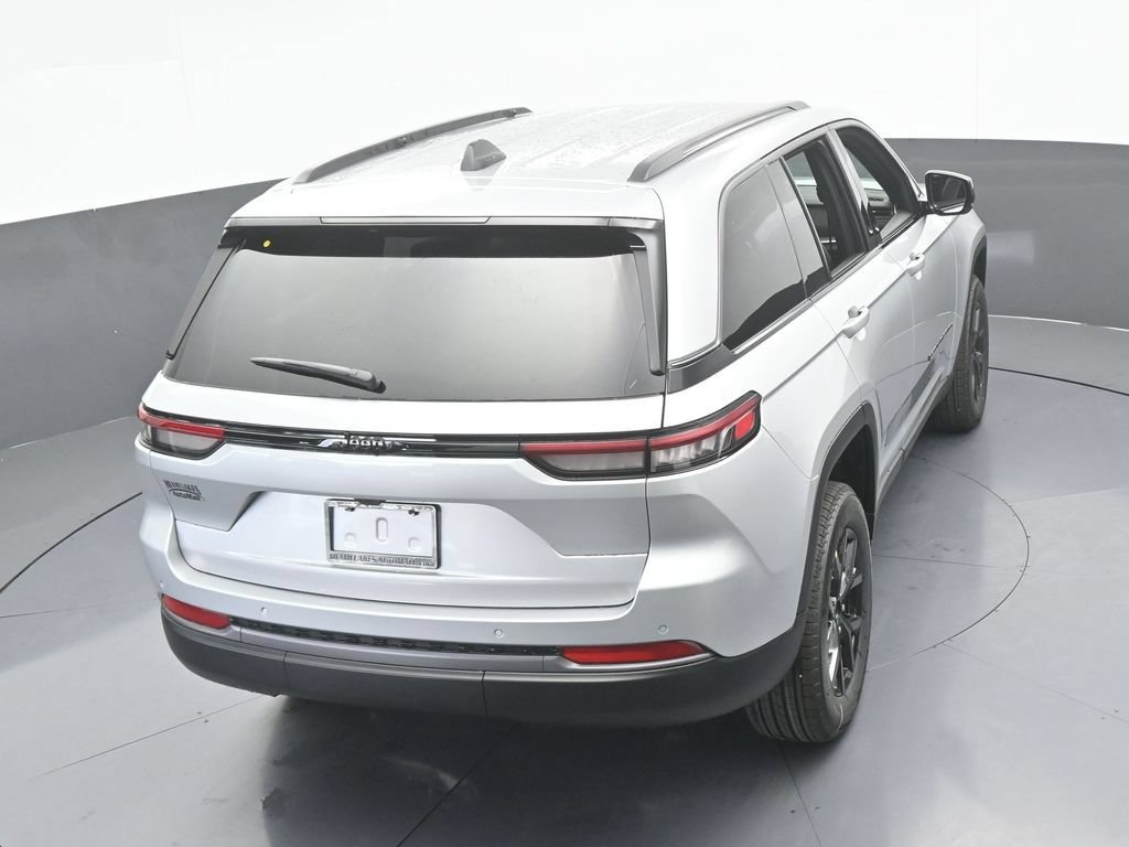 New 2026 Jeep Grand Cherokee Altitude RWD image 43