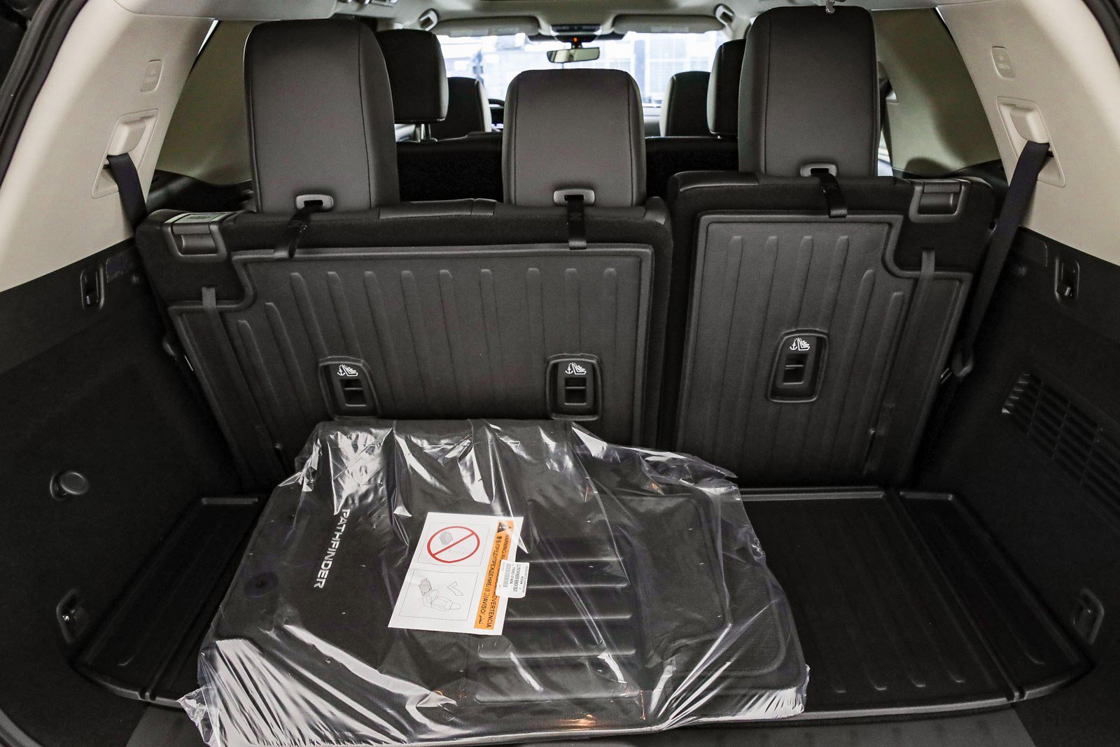 New 2025 Nissan Pathfinder Platinum w/ Cargo Package image 33
