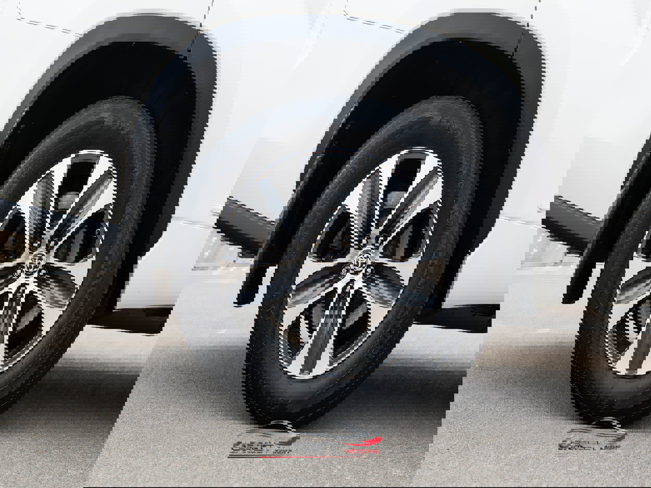 Used 2021 Toyota Highlander XLE image 11