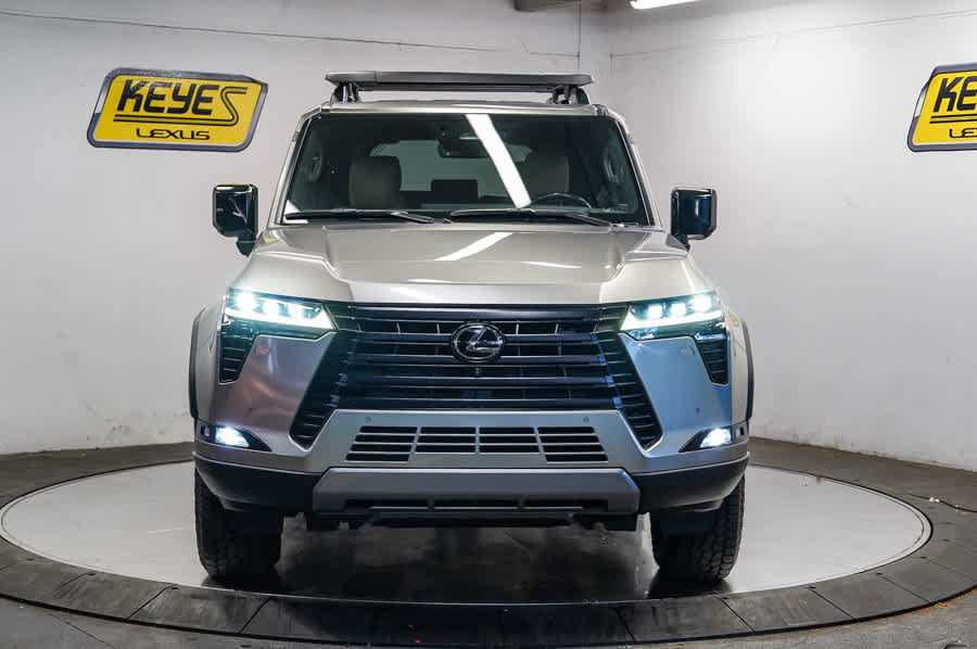Used 2024 Lexus GX 550 AWD/4WD image 6