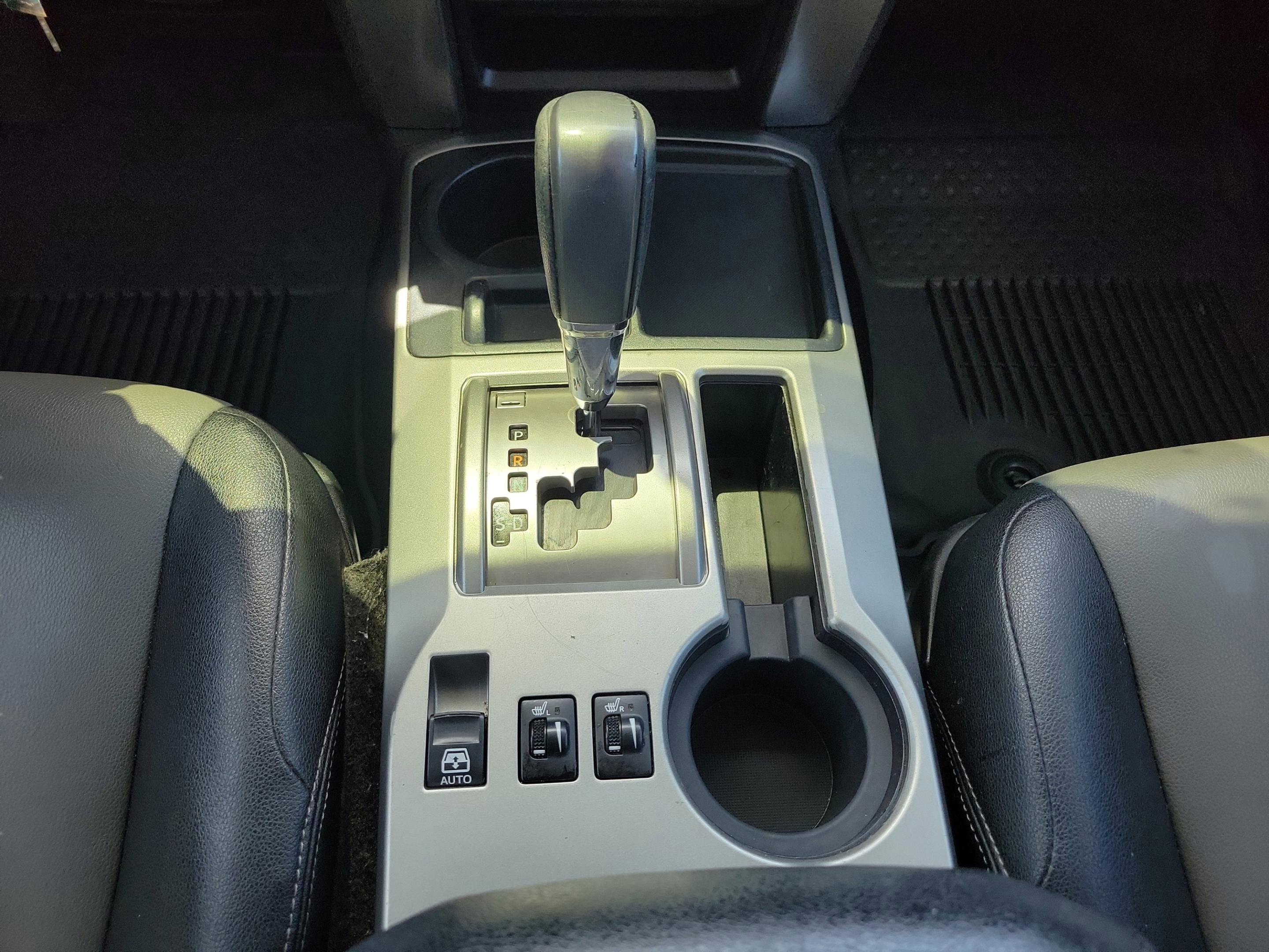 Used 2015 Toyota 4Runner SR5 Premium RWD image 16