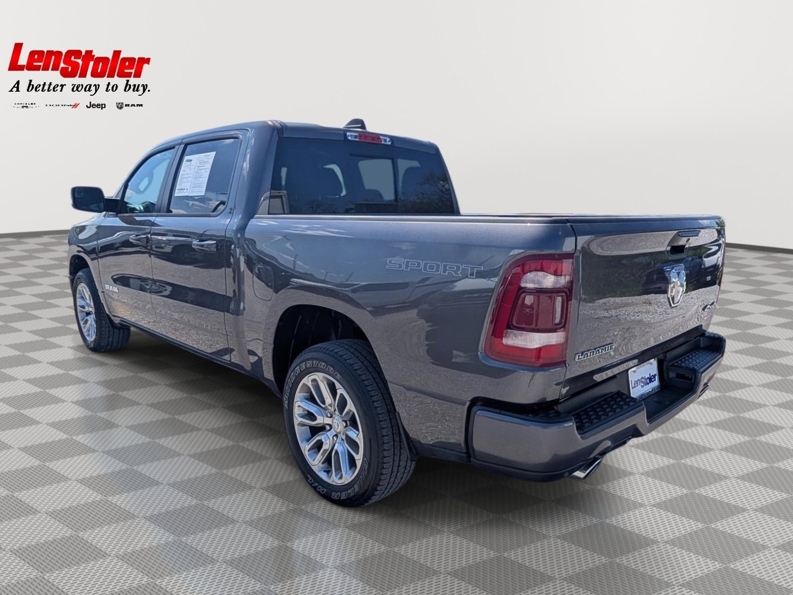 Used 2023 RAM 1500 Laramie AWD/4WD image 3