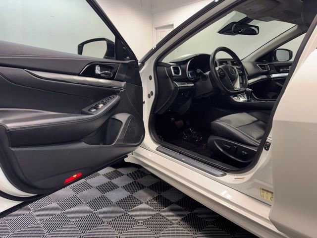 Used 2020 Nissan Maxima 3.5 SL image 11