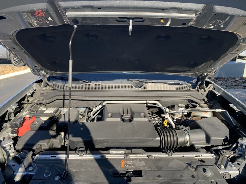 Used 2024 GMC Canyon Elevation w/ Convenience Package image 17