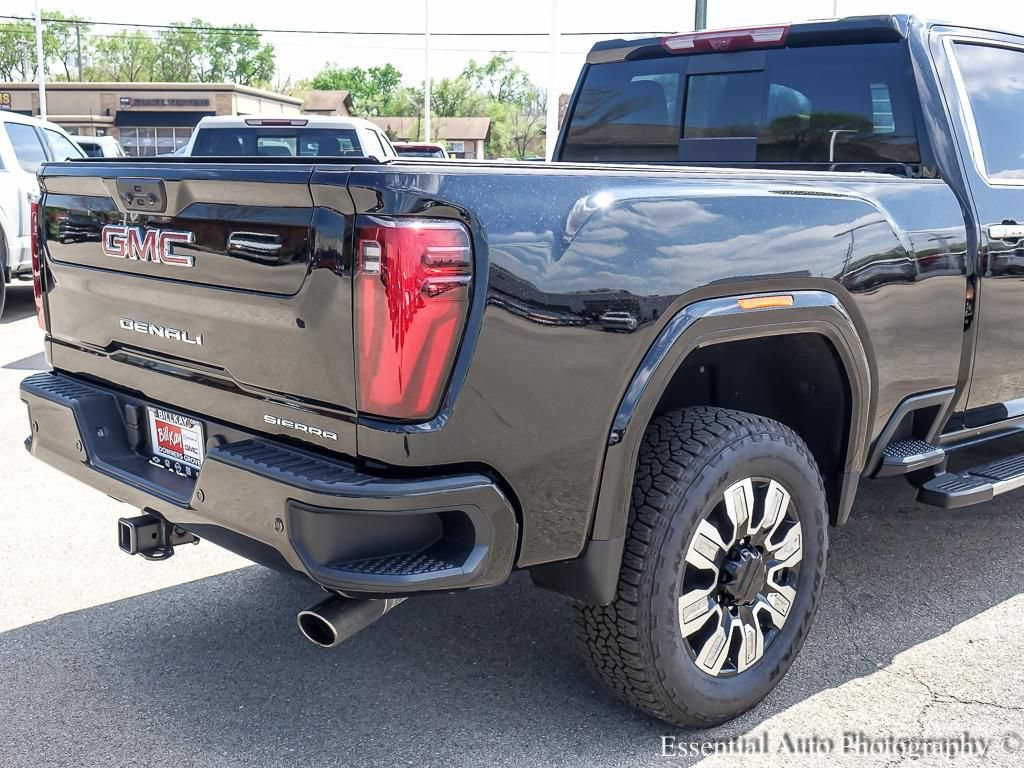 Used 2026 GMC Sierra 2500 Denali w/ Denali Reserve Package AWD/4WD image 8