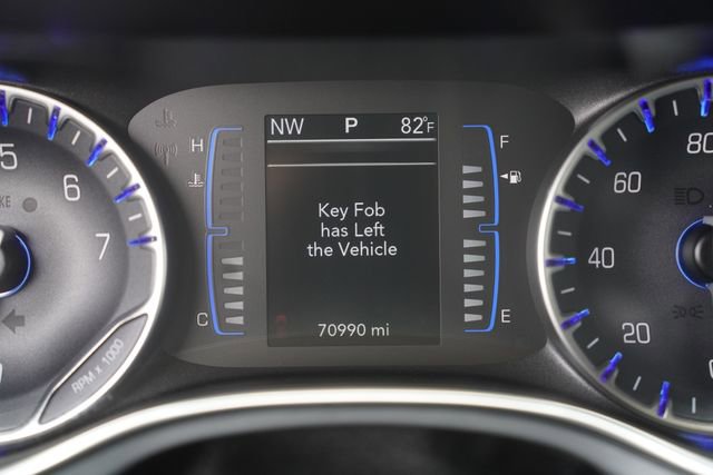 Used 2019 Chrysler Pacifica Touring Plus w/ S Appearance Package FWD image 28