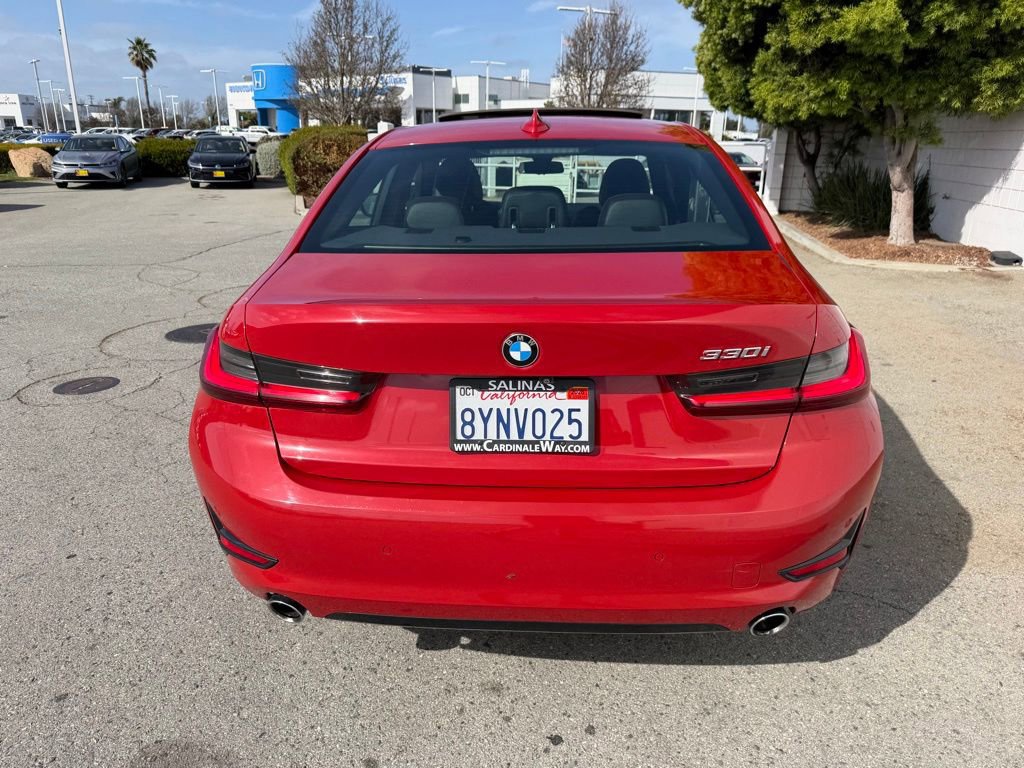 Used 2022 BMW 330i Sedan w/ Premium Package image 5