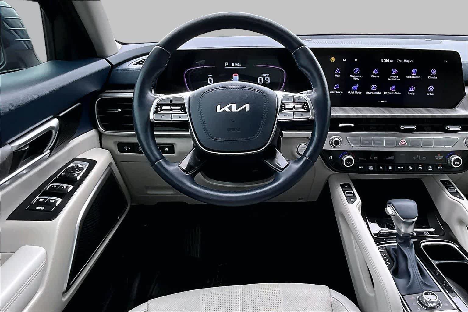 Used 2024 Kia Telluride EX w/ EX Captain's Chair Package AWD/4WD image 6