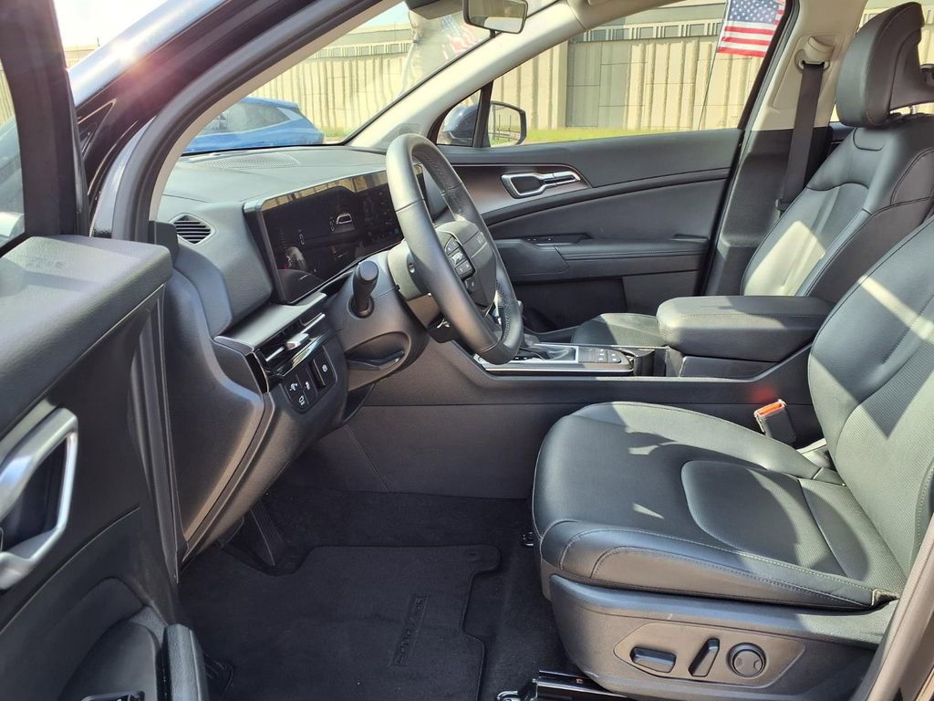 Used 2026 Kia Sportage EX FWD image 10