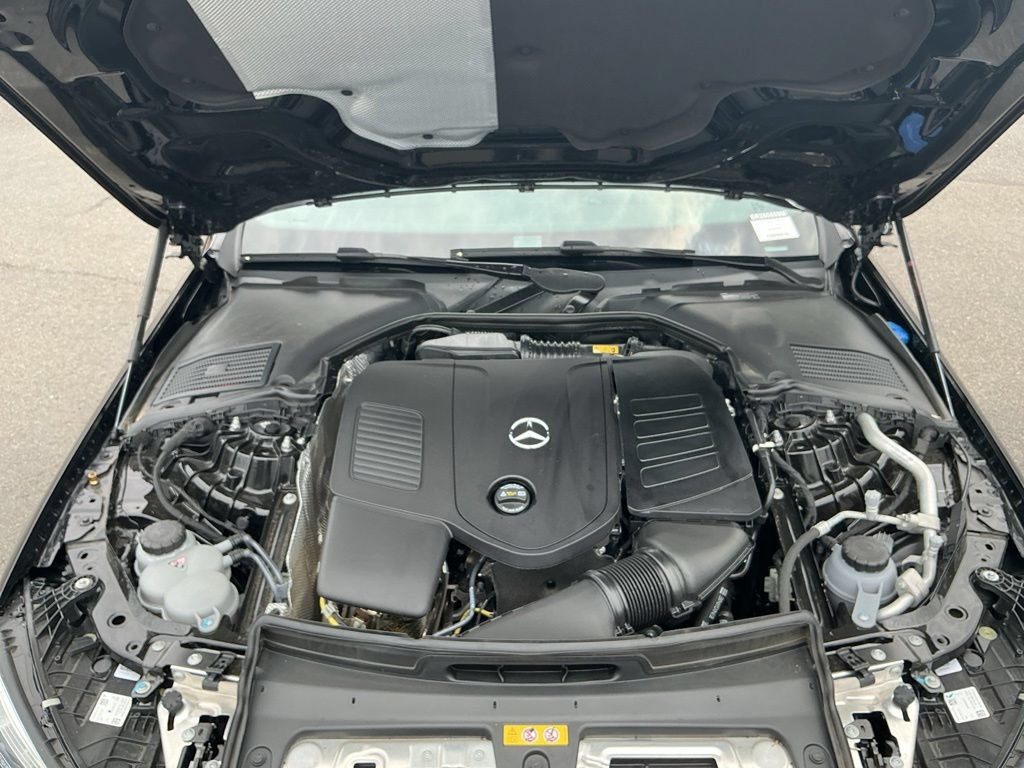 Used 2025 Mercedes-Benz C 300 4MATIC Sedan image 27