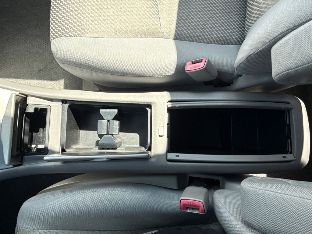 Used 2005 Toyota Highlander V6 image 28