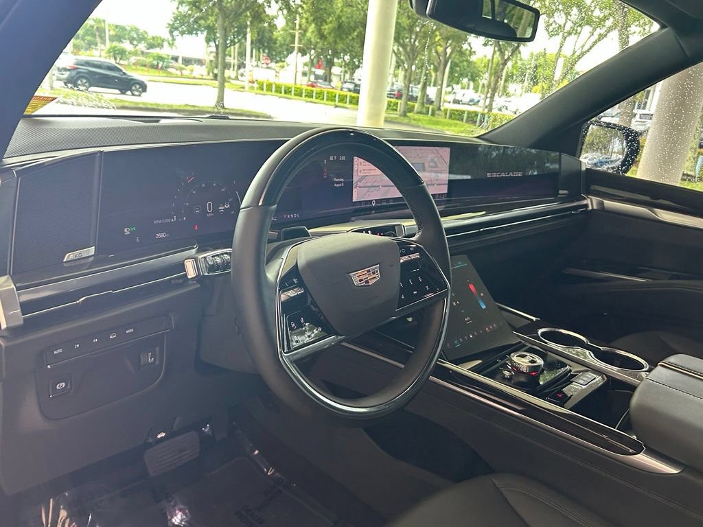 Used 2026 Cadillac Escalade 4WD image 7