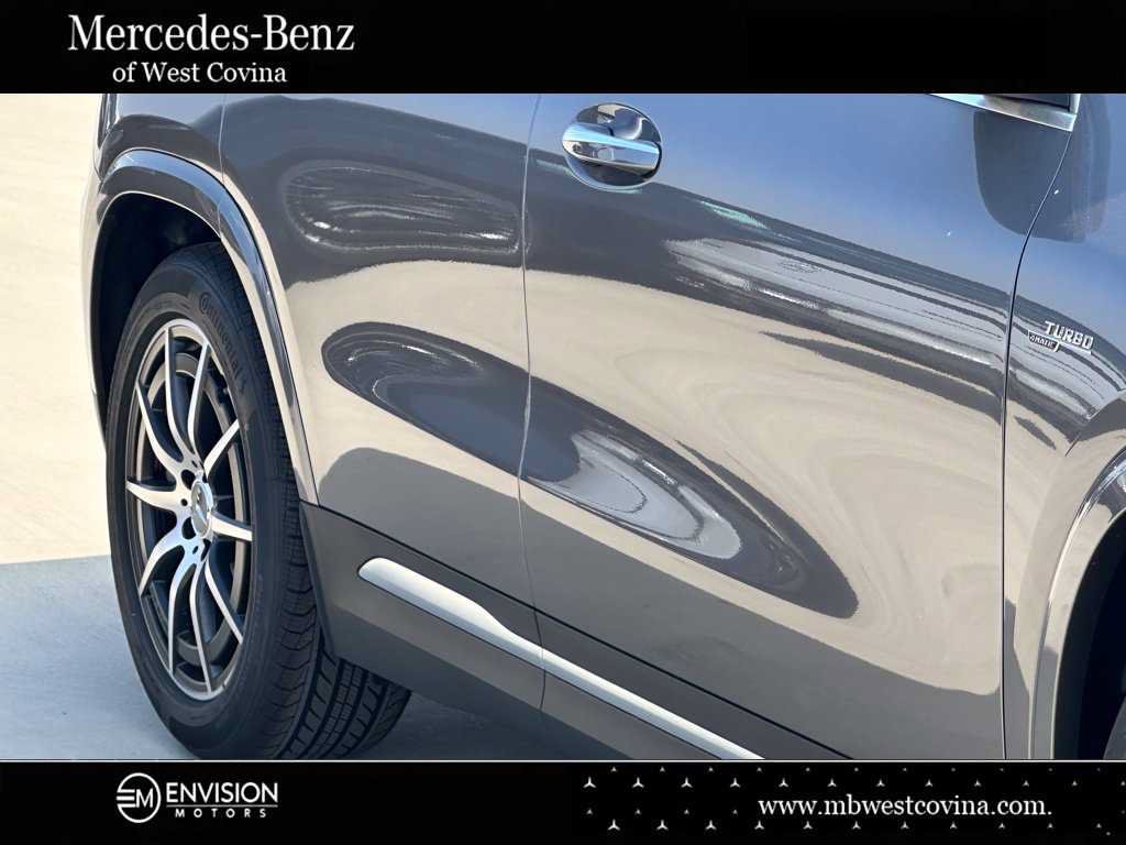 New 2025 Mercedes-Benz GLA 35 AMG 4MATIC image 4
