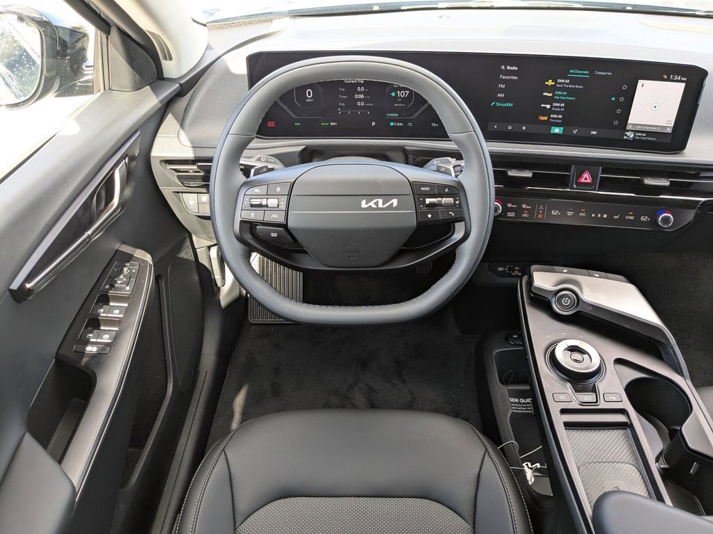New 2025 Kia EV6 Light w/ Light LR Technology Package RWD image 18