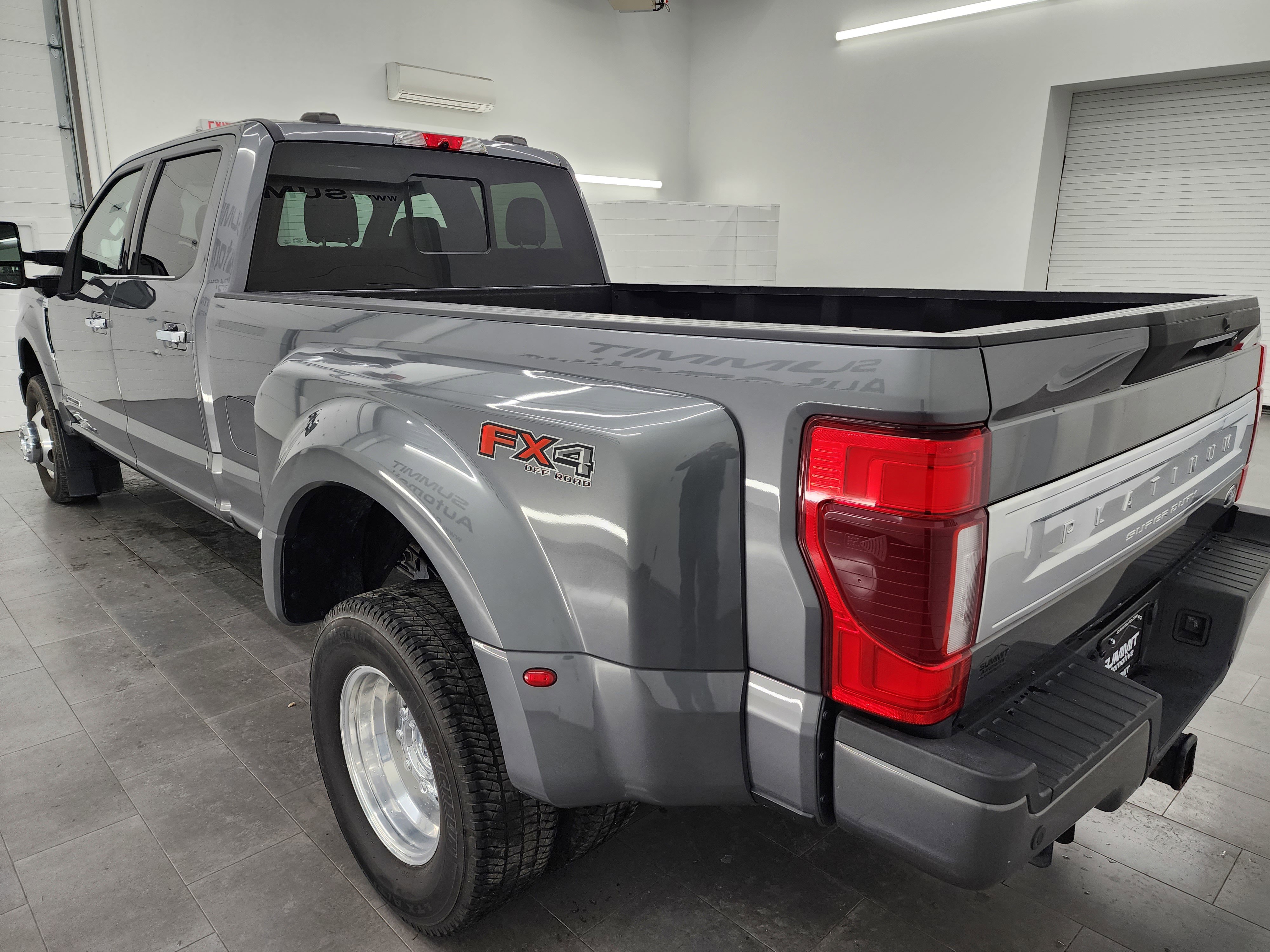 Used 2022 Ford F350 Platinum image 6