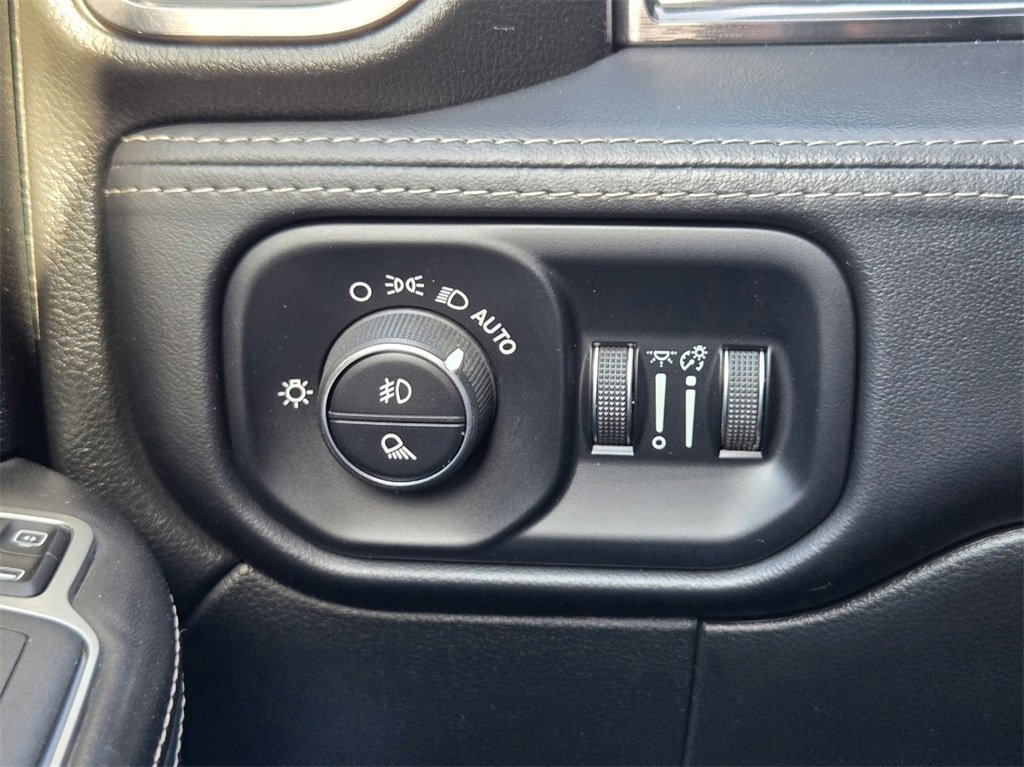 Used 2023 RAM 2500 Limited image 23