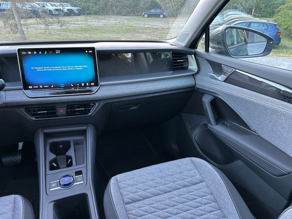 Used 2025 Volkswagen Tiguan S image 11