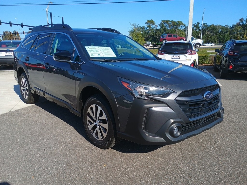 Certified 2025 Subaru Outback Premium image 3