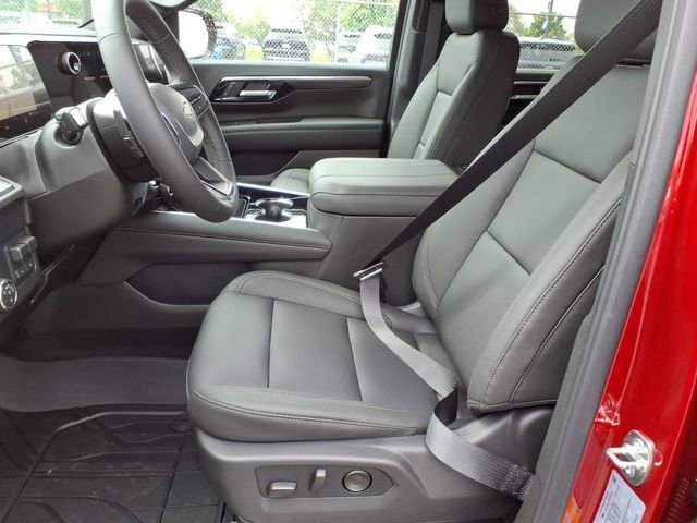 New 2026 Chevrolet Suburban LT w/ Comfort Package AWD/4WD image 7