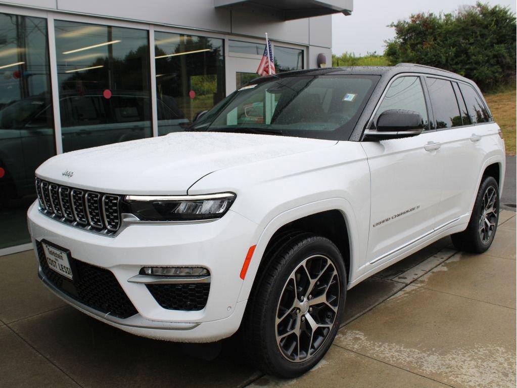 New 2025 Jeep Grand Cherokee Summit image 5