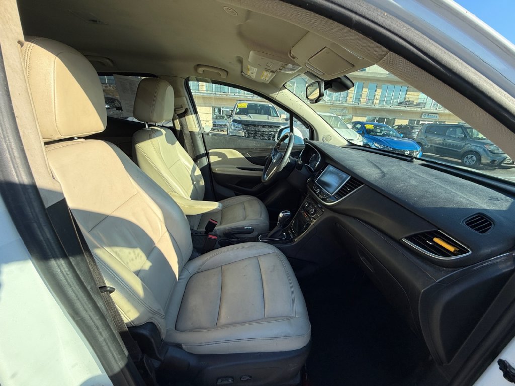 Used 2018 Buick Encore Essence FWD image 28