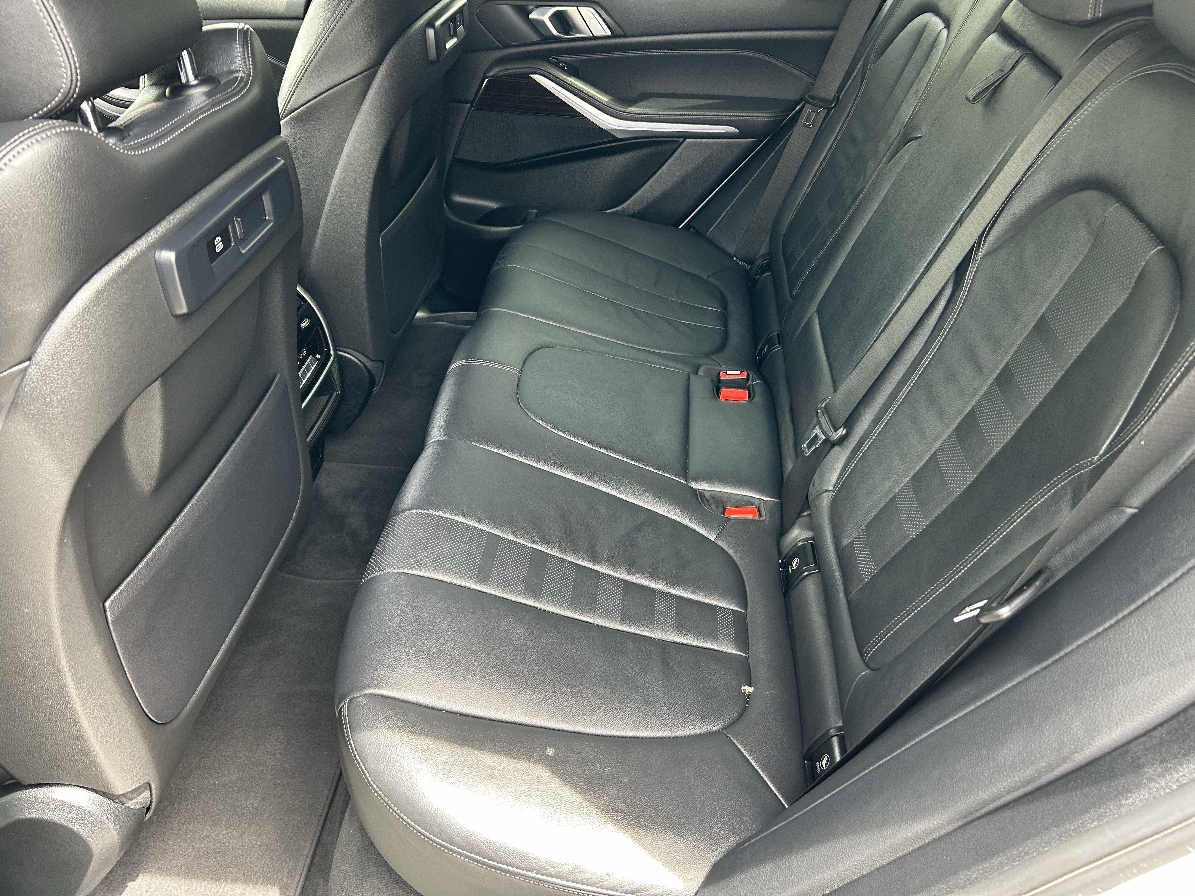 Used 2020 BMW X5 xDrive40i w/ Convenience Package AWD/4WD image 15