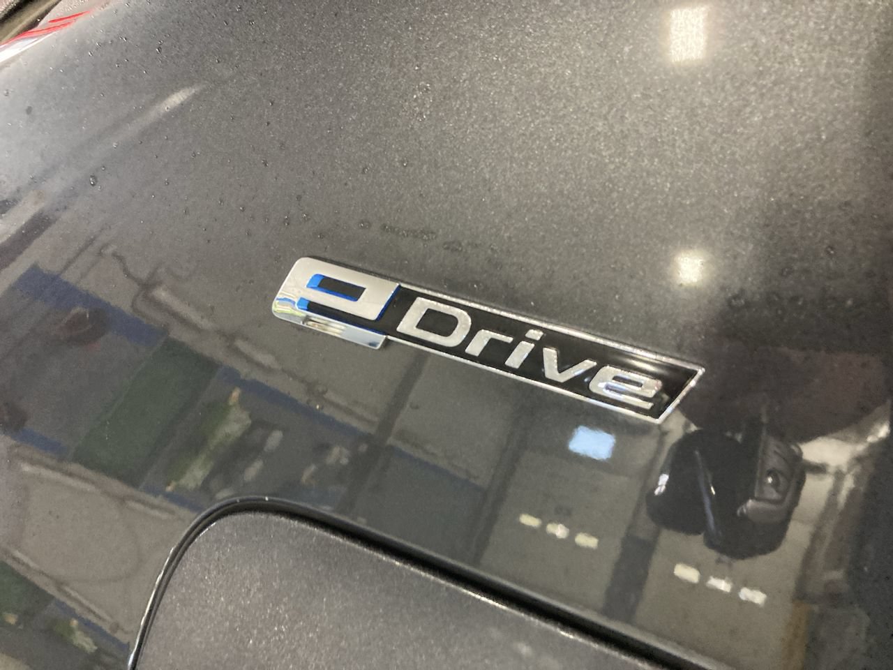 Used 2019 BMW 530e xDrive w/ Convenience Package AWD/4WD image 9