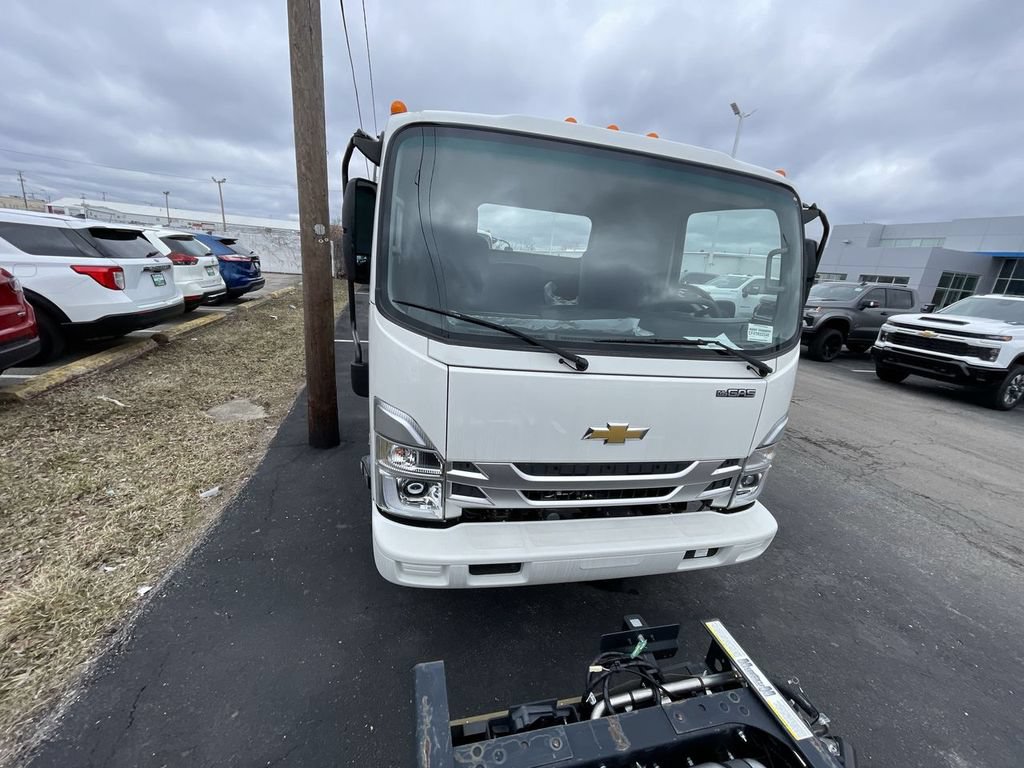 New 2024 Chevrolet Low Cab Forward 5500XG RWD image 2