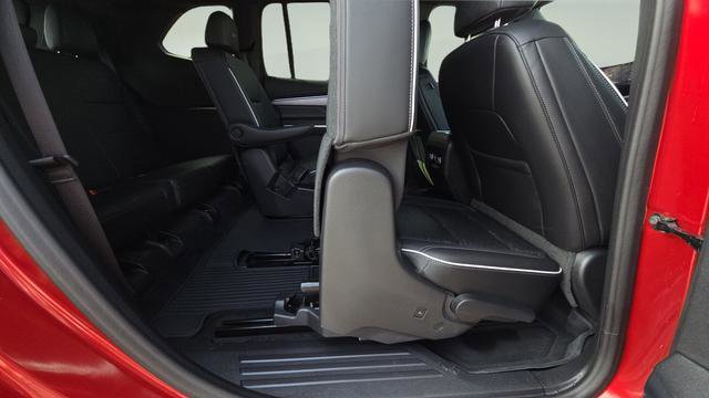 Used 2025 Buick Enclave Sport Touring w/ Power Package image 22