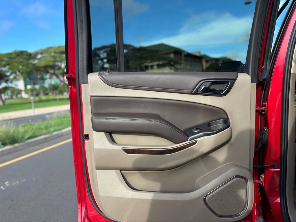 Used 2015 Chevrolet Suburban LT w/ Luxury Package image 18