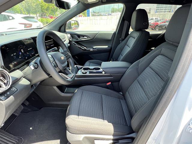 New 2026 Chevrolet Equinox LT w/ Safety and Technology Package FWD image 11
