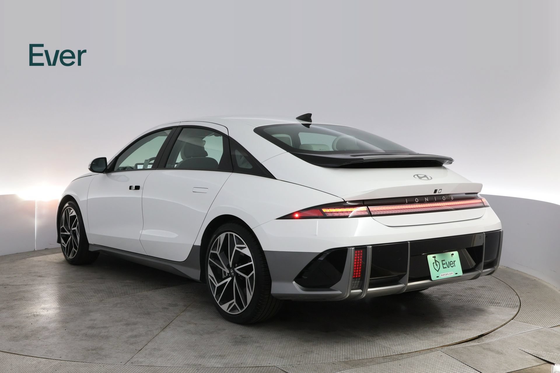 Used 2024 Hyundai Ioniq 6 SEL RWD image 17