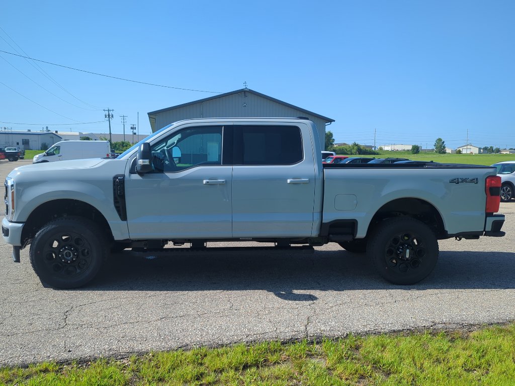 New 2025 Ford F350 XLT image 4