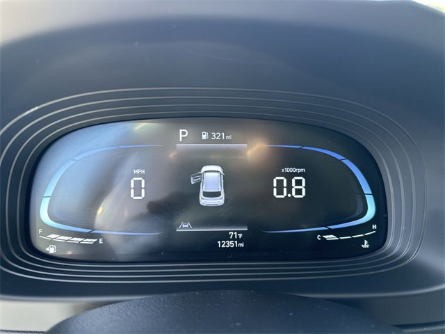 Used 2024 Hyundai Venue Limited image 15