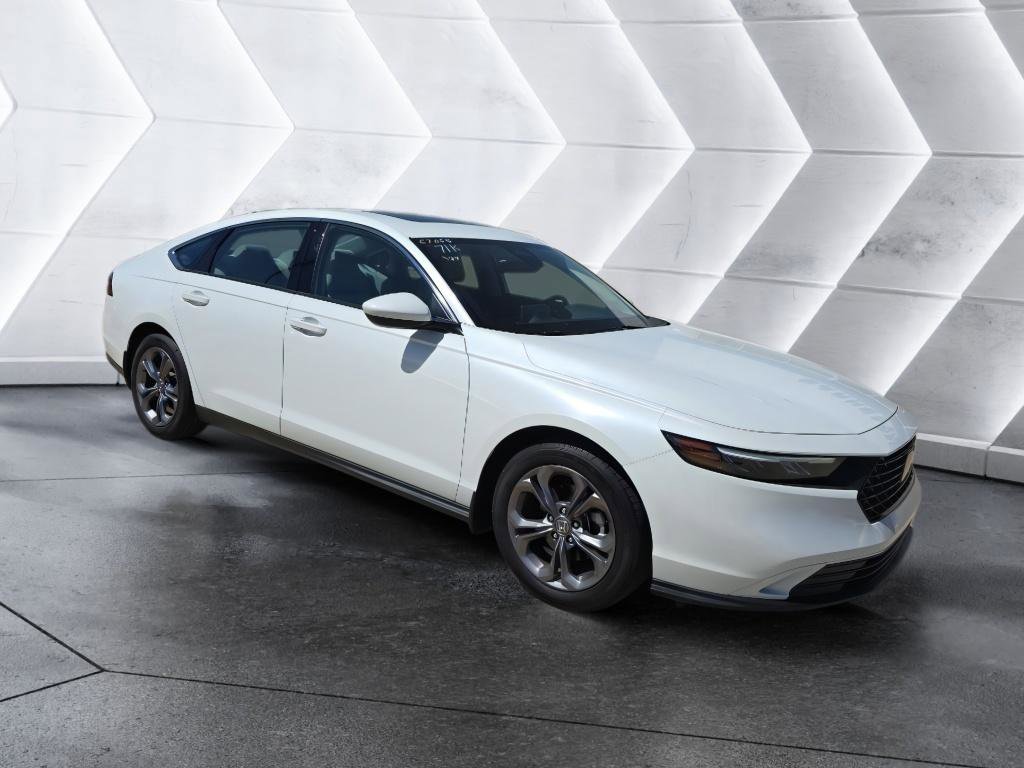 Used 2024 Honda Accord EX image 3