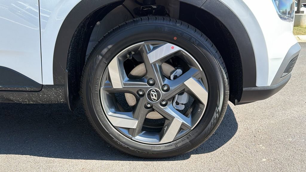 New 2026 Hyundai Venue SEL FWD image 13