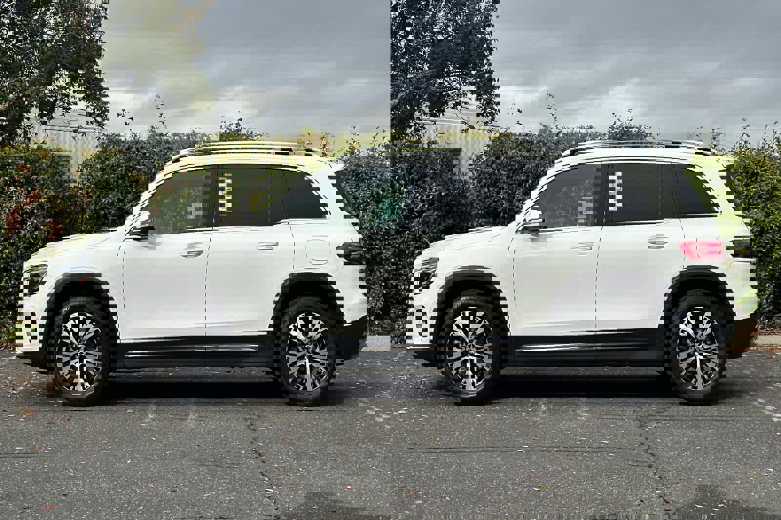 Certified 2025 Mercedes-Benz GLB 250 image 6