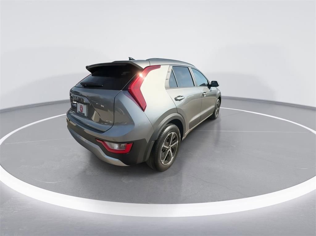 Certified 2025 Kia Niro EX image 13