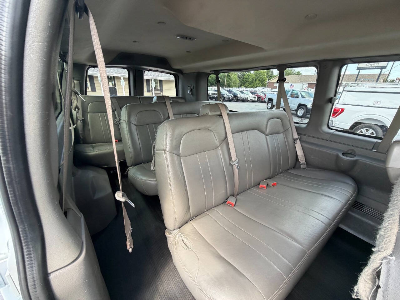 Used 2019 Chevrolet Express 3500 LS RWD image 19