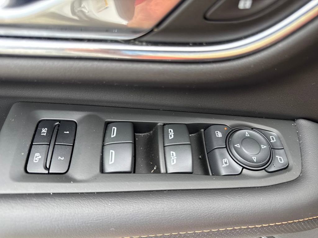 Used 2022 GMC Yukon AT4 image 23